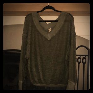 L@@k!!! We The Free Green Waffle V Neck shirt!